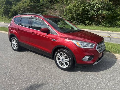 Used 2018 Ford Escape SEL AWD/4WD image 9