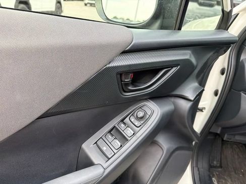 Used 2024 Subaru Crosstrek 2.0i Premium AWD/4WD image 8