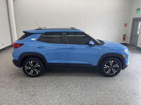 Used 2024 Chevrolet TrailBlazer LT w/ LT Cold Weather Package image 7