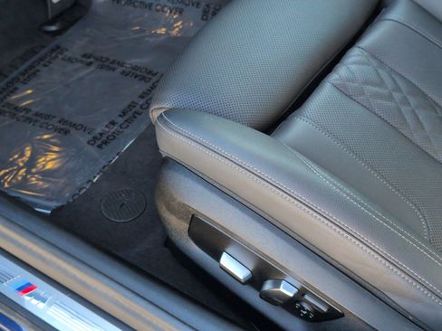 Used 2023 BMW 530e w/ M Sport Package image 17