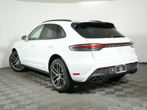 Certified 2023 Porsche Macan AWD/4WD image 3