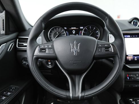 Certified 2023 Maserati Ghibli Modena Q4 image 17