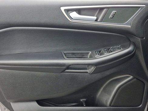 Certified 2023 Ford Edge SEL image 12