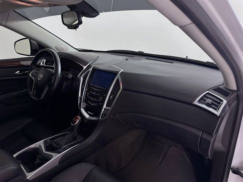 Used 2016 Cadillac SRX Luxury image 30