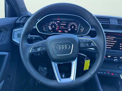 Used 2025 Audi Q3 2.0T Premium w/ Black Optic Sport Package image 48