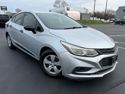 Used 2018 Chevrolet Cruze LS image 52