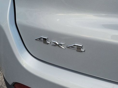 Used 2024 Jeep Compass Latitude image 7