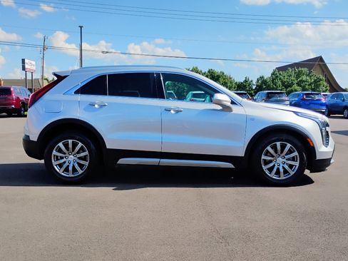 Used 2020 Cadillac XT4 Premium Luxury image 9