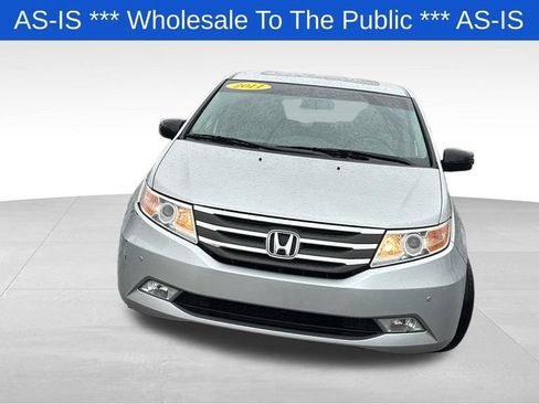 Used 2011 Honda Odyssey Touring image 2