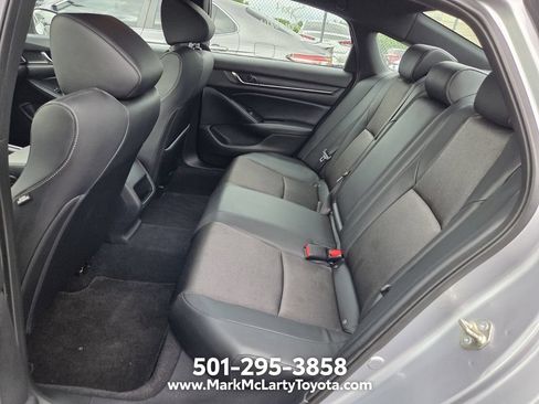 Used 2018 Honda Accord Sport image 6