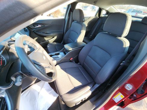 Used 2018 Chevrolet Malibu LT image 26