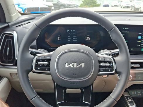 New 2025 Kia Sorento S image 14