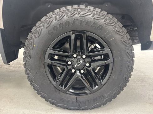 New 2026 Chevrolet Silverado 1500 Custom Trail Boss AWD/4WD image 35