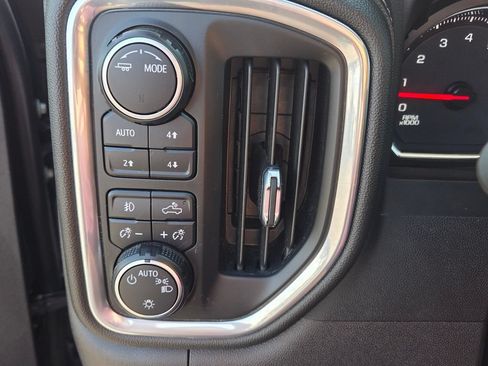 Used 2022 Chevrolet Silverado 1500 LT Trail Boss AWD/4WD image 27
