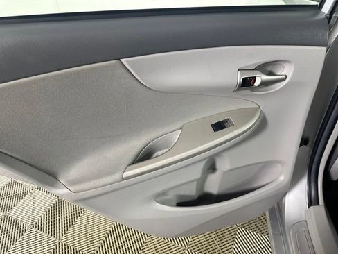 Used 2010 Toyota Corolla LE FWD image 19