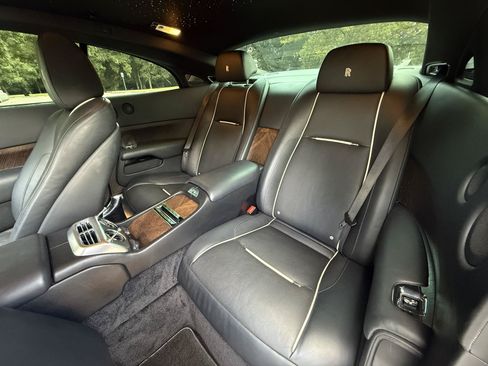 Used 2014 Rolls-Royce Wraith RWD image 20