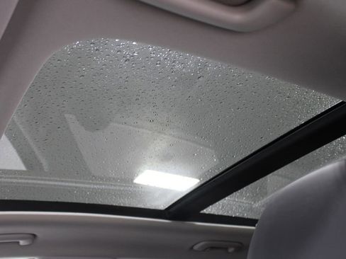 Used 2025 Kia Sorento EX w/ Panoramic Sunroof Package image 53