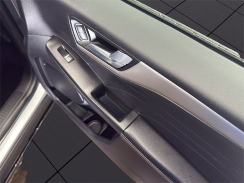 Used 2022 Ford Escape SEL image 17