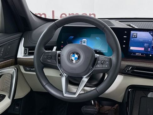 Used 2026 BMW X1 xDrive28i image 11