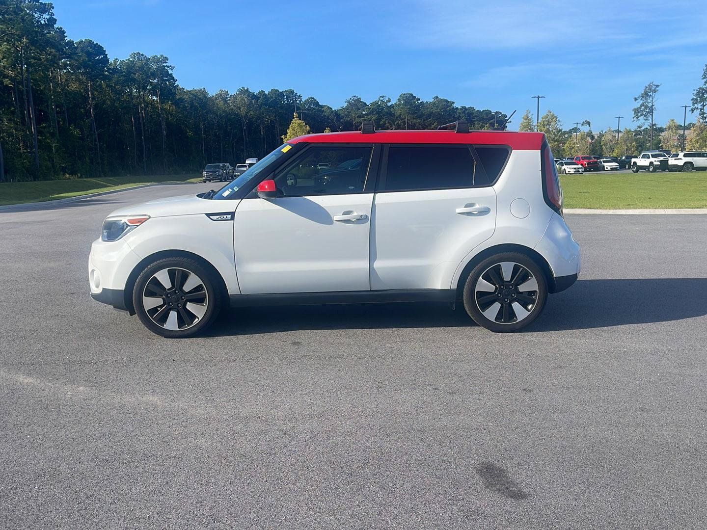 Used 2017 Kia Soul + w/ Designer's Package FWD image 4