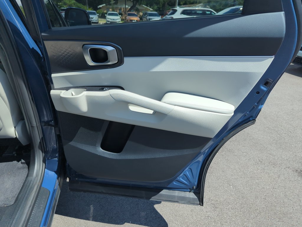 Used 2025 Kia Sorento S w/ Panoramic Sunroof Package FWD image 31
