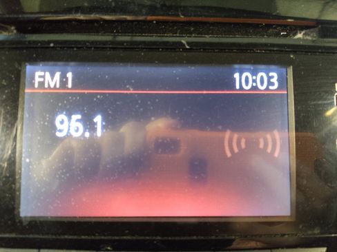 Used 2014 Nissan Rogue SV image 25