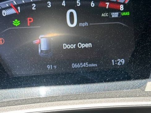 Used 2017 Honda CR-V Touring image 11