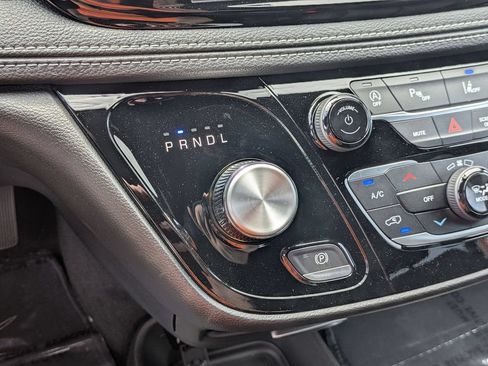 New 2027 Chrysler Pacifica Select FWD image 23