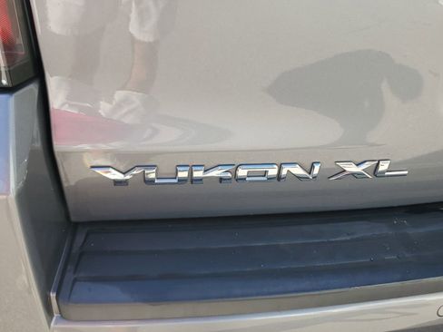 Used 2019 GMC Yukon XL SLT w/ Open Road Package image 29