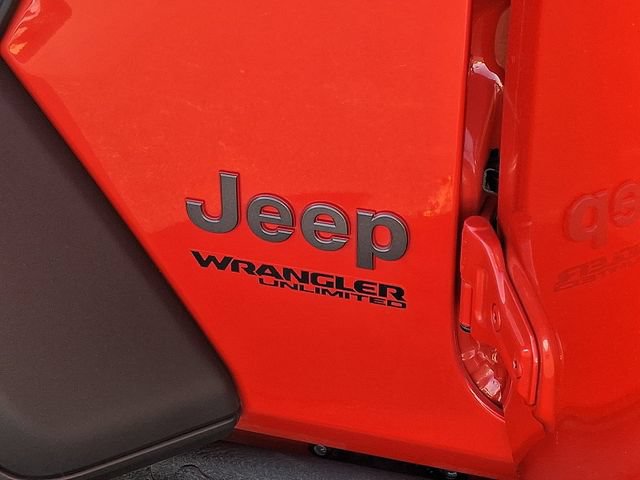 Used 2022 Jeep Wrangler Unlimited Rubicon AWD/4WD image 29