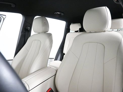 Certified 2025 Mercedes-Benz GLB 250 image 5