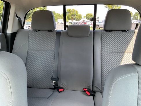 Used 2022 Toyota Tacoma SR AWD/4WD image 34