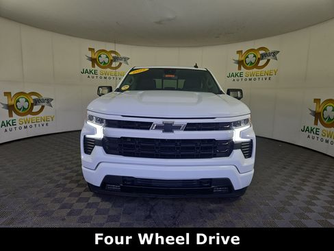 Used 2022 Chevrolet Silverado 1500 RST w/ Convenience Package II AWD/4WD image 2