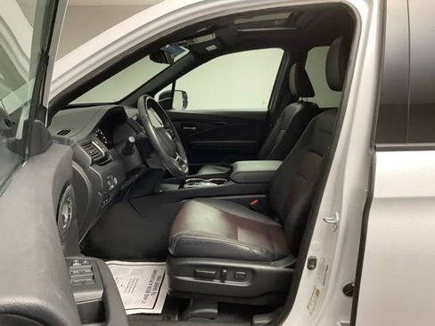 Certified 2025 Honda Ridgeline Black Edition image 12