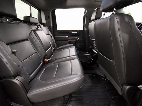 Used 2021 GMC Sierra 2500 SLT w/ SLT Convenience Package image 18