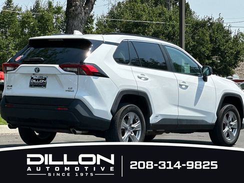 Used 2022 Toyota RAV4 LE AWD/4WD image 6