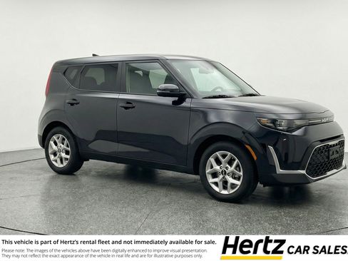 Used 2025 Kia Soul LX w/ LX Technology Package image 1