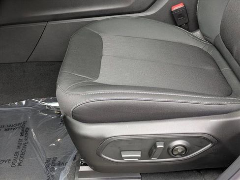 New 2025 Jeep Grand Cherokee L Laredo image 4