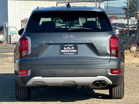 Used 2022 Hyundai Palisade SEL w/ Premium Package AWD/4WD image 5