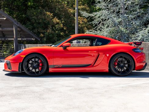 Certified 2023 Porsche 718 Cayman GT4 RWD image 2