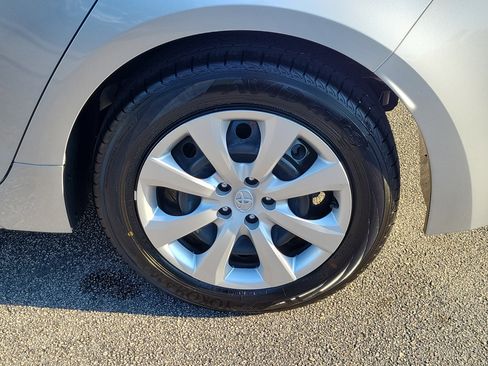 Used 2025 Toyota Corolla LE image 8