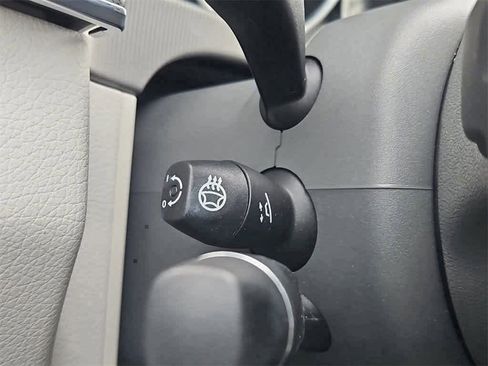 Used 2014 Mercedes-Benz E 550 4MATIC Sedan image 23