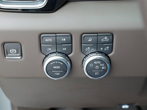 New 2026 GMC Sierra 1500 Denali w/ Technology Package image 18