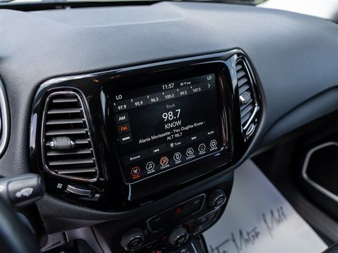 Used 2020 Jeep Compass Limited AWD/4WD image 33