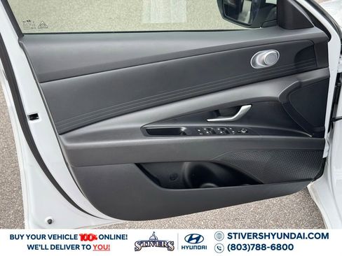 Certified 2024 Hyundai Elantra SE image 24