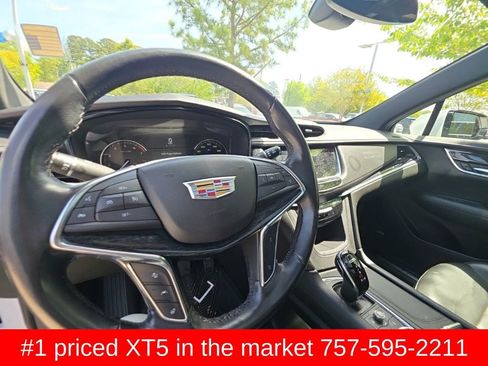 Used 2021 Cadillac XT5 Premium Luxury image 12
