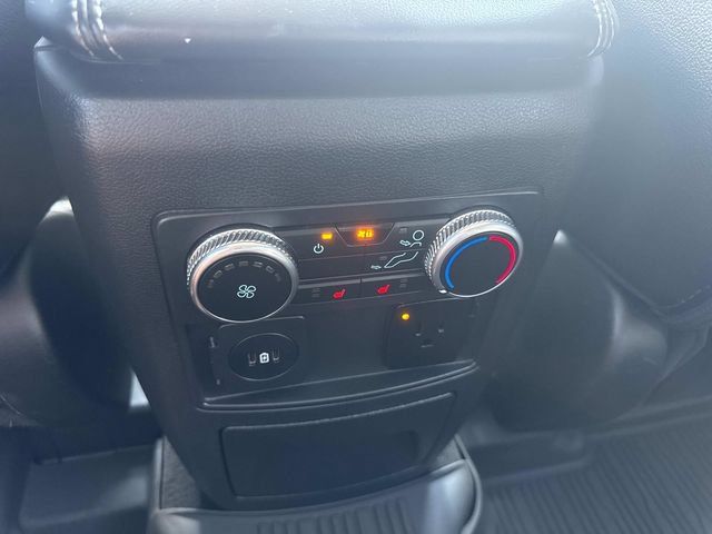 Used 2023 Ford Explorer Limited w/ Equipment Group 301A AWD/4WD image 18
