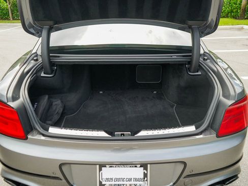 Used 2022 Bentley Flying Spur Plug-In Hybrid image 91
