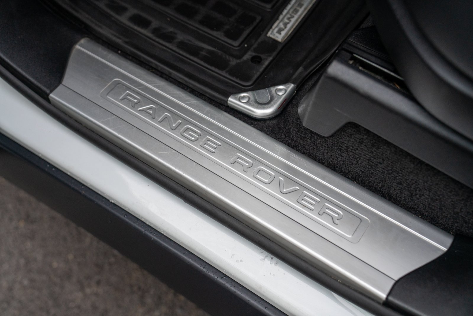 Used 2019 Land Rover Range Rover AWD/4WD image 12