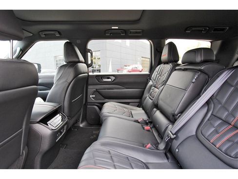 New 2025 Nissan Armada PRO-4X w/ Pro-4X Premium Package image 10
